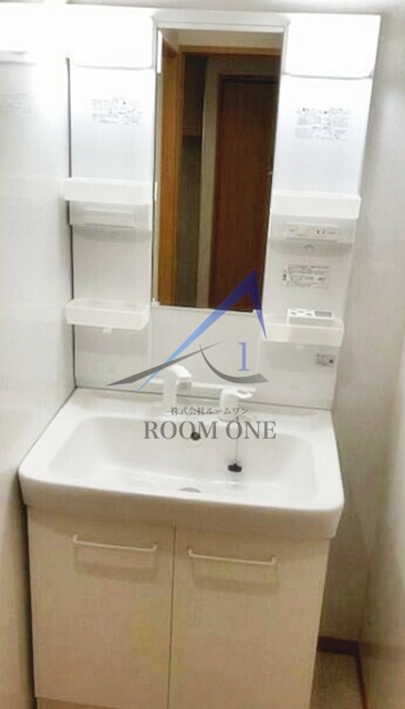 サンヒルズ赤塚の洗面所|独立洗面台です。