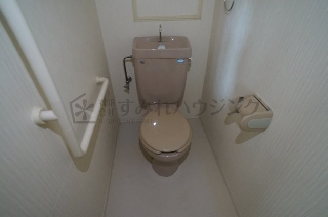 エスペランサ宝塚弐番館のトイレ|参考、同建物・同間取りの号室