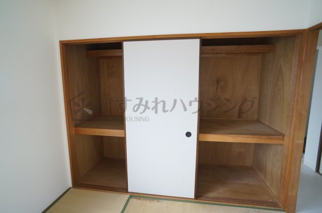 エスペランサ宝塚弐番館の収納|参考、同建物・同間取りの号室