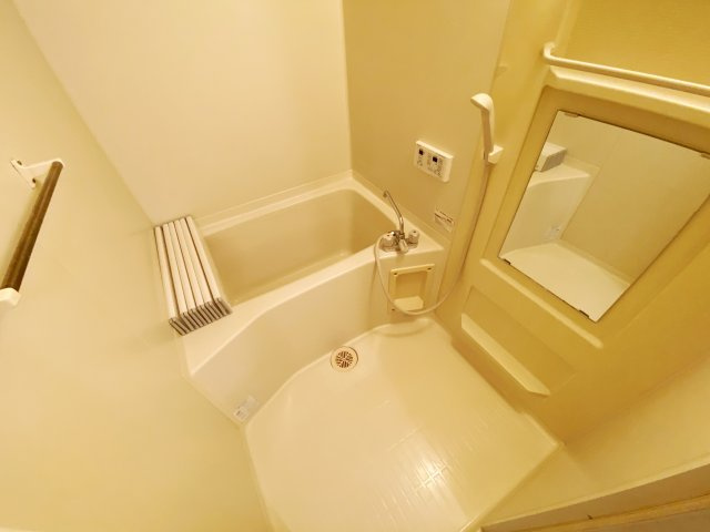 戸田市笹目６丁目のアパートの浴室