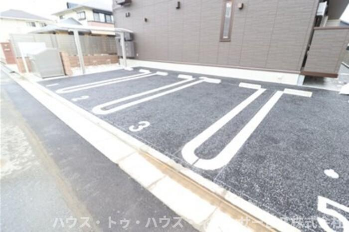 ウインドウ　ウィンドの駐車場