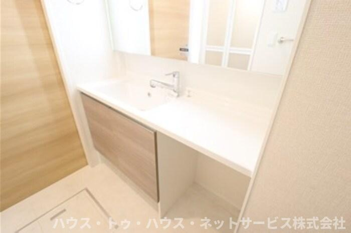 ウインドウ　ウィンドの洗面所