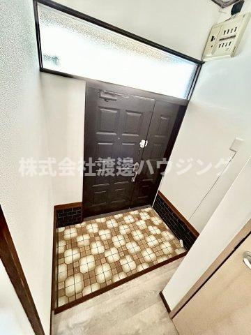 豊中市三国１丁目の一戸建ての玄関