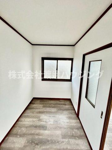 豊中市三国１丁目の一戸建ての居間・リビング