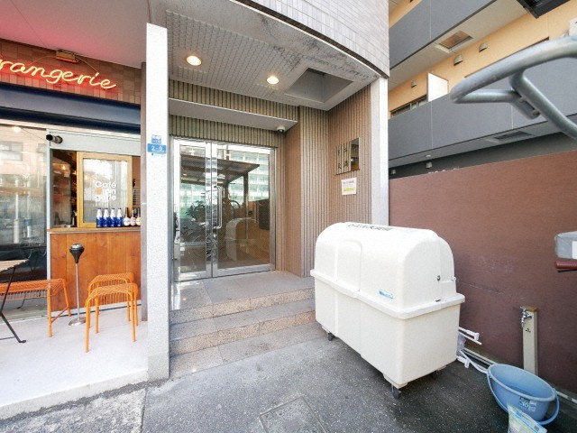 ドエル天満橋のエントランス