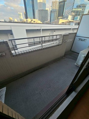 【バルコニー】