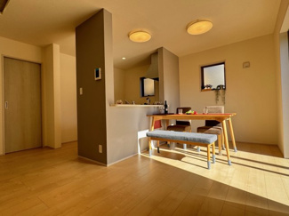 【居間・リビング】