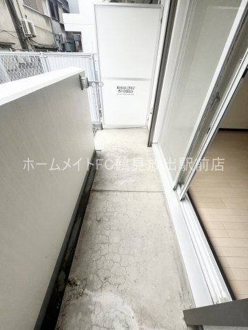 大阪市鶴見区鶴見５丁目の賃貸マンションのバルコニー