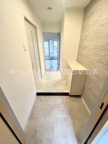 東大阪市稲田上町１丁目の賃貸マンションの玄関