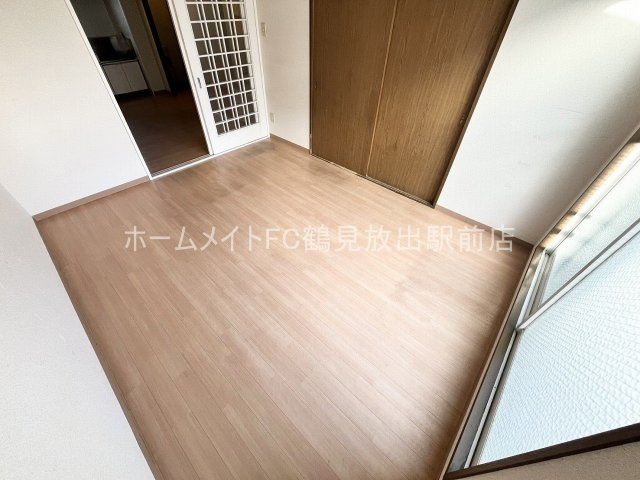 大阪市鶴見区今津中４丁目の賃貸マンションの洋室