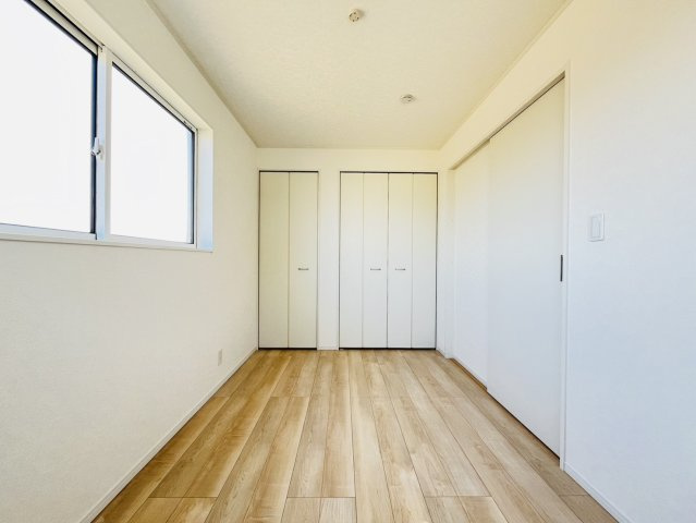 東海市富木島町西長口78『仲介手数料無料』新築戸建ての洋室