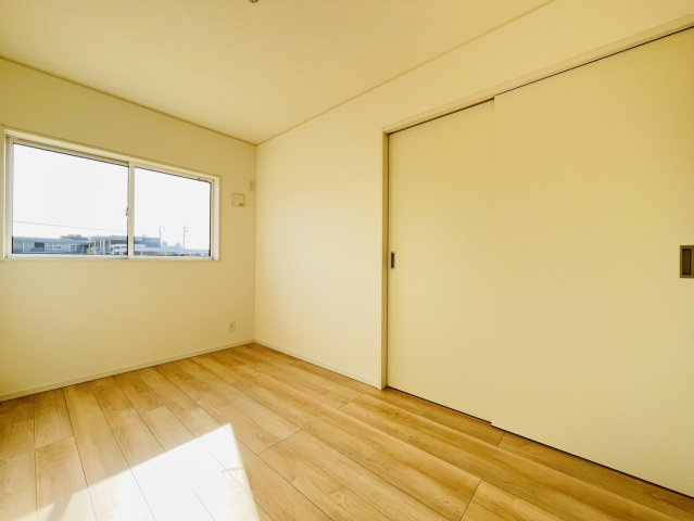 東海市富木島町西長口78『仲介手数料無料』新築戸建ての洋室