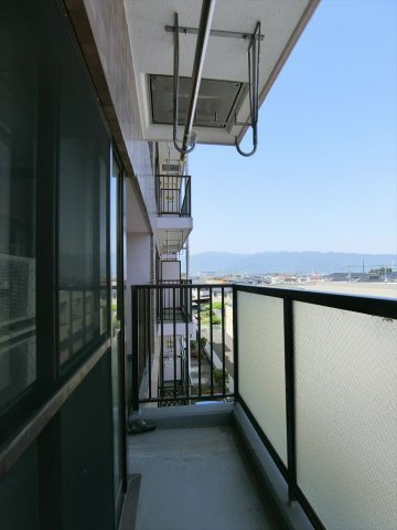 レヂオンス大里4階角３LDKのバルコニー