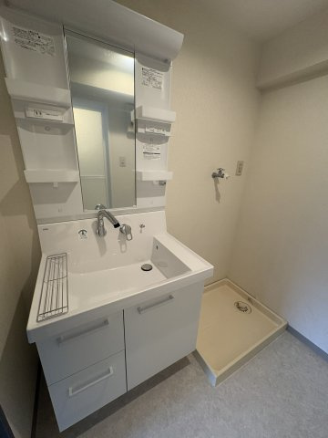 レヂオンス大里4階角３LDKの独立洗面台