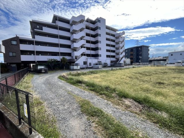 レヂオンス大里4階角３LDKの外観