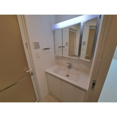 【独立洗面台】 | スプランディッド難波WEST II 仲介手数料無料