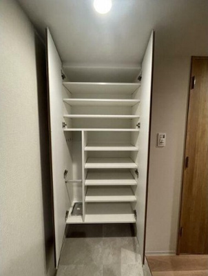 【収納】 | ウェルスクエア中野富士見町 | シューズボックス完備！