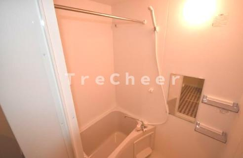 ラビアン富士見台の浴室