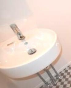 ラビアン富士見台の洗面所