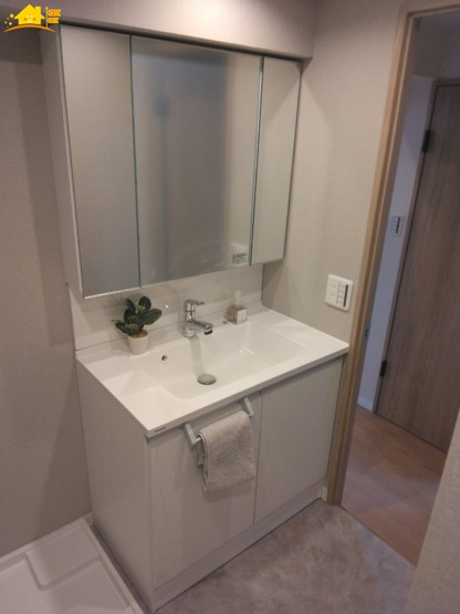 【独立洗面台】 | ファミリエール古河 | 使いやすい独立洗面台です