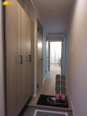 【玄関】 | ファミリエール古河 | 収納もある玄関です