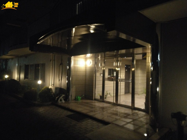 【エントランス】 | ファミリエール古河 | 落ち着いたエントランスです