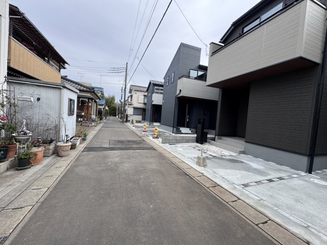 松戸市千駄堀新築戸建【寒風台小学校：10分】の前面道路含む現地写真|北東側前面道路