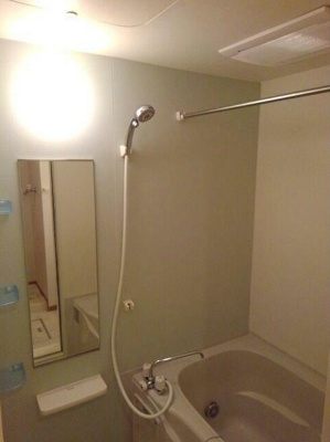 【浴室】 | エル・コンク | 追い焚き・浴室乾燥機完備。