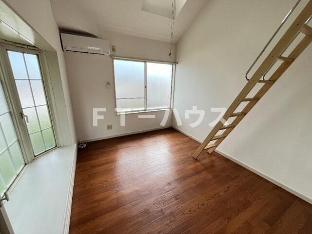 ひまわりガーデン習志野の居間・リビング