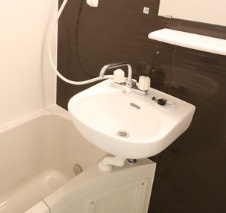 杉並区下井草４丁目のアパートの洗面所