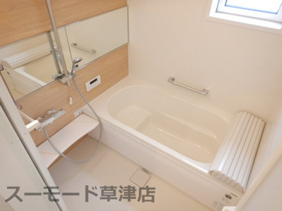 【浴室】 | EuphoriaⅡ | お風呂で日々の疲れを落としましょう