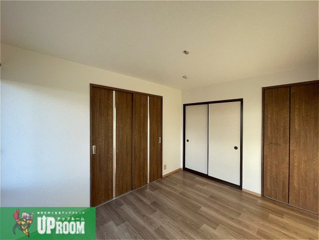 サンリバーの洋室