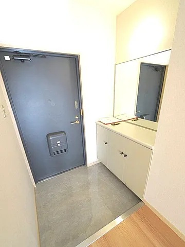 フォーラムノリタケの玄関