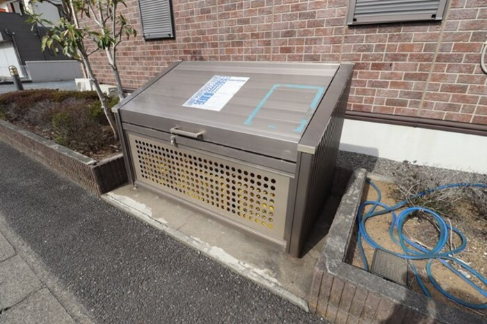 シャルール Ⅰ・Ⅱ・Ⅲのその他共用部分|ゴミストッカー