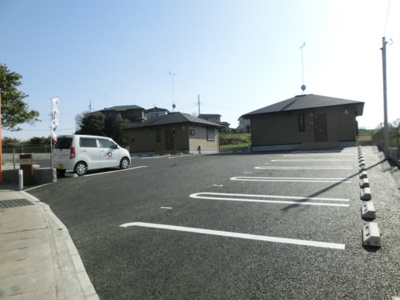 【駐車場】 | コスモ A | 駐車場