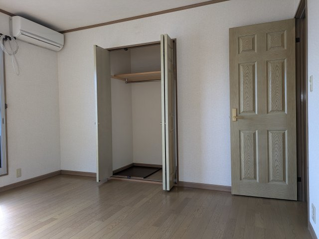 【洋室】 | 八街市山田台　中古戸建