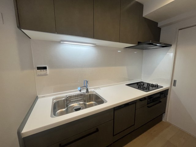 ヒルズ市が尾ブライトステージのキッチン|キッチン左側には冷蔵庫を置くことができます。