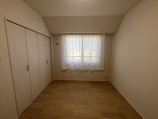 ヒルズ市が尾ブライトステージの洋室|洋室４