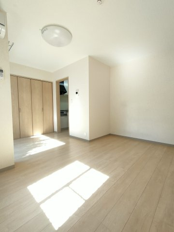 ラフィネY新河岸の居間・リビング