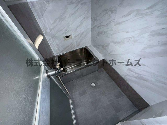 寿町戸建　賃貸の浴室|ゆったり過ごせるお風呂です