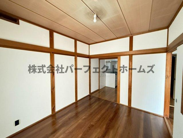 寿町戸建　賃貸の洋室|広々とした洋室です