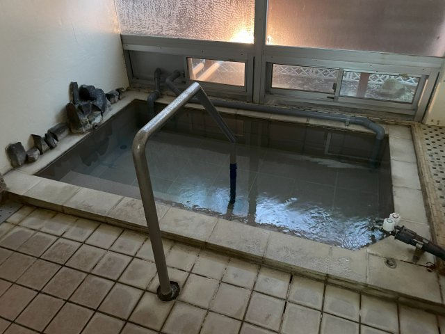 仙石高原マンションの浴室|足を延ばせる広々浴槽
