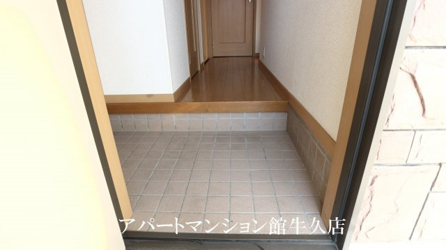 グレイスフル・Ｂの玄関|玄関