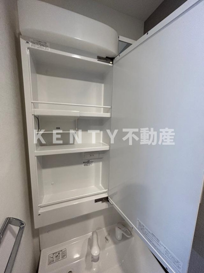 【収納】 | ラグゼナ平和島 | ちょっとした収納スペースも充実しています