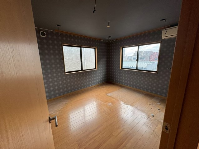 石川県金沢市　１棟マンション　の洋室