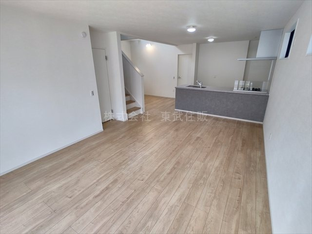 【居間・リビング】の画像