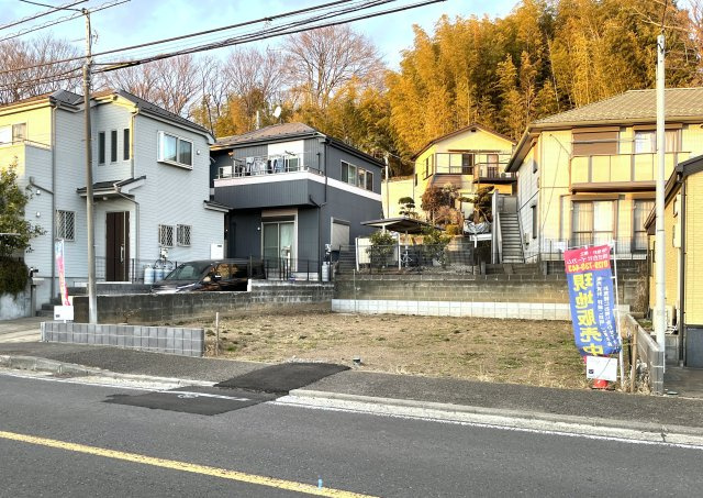 青葉区鉄町2期　新築売戸建の前面道路含む現地写真