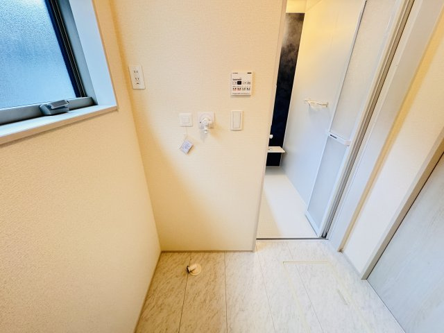 松戸市千駄堀新築戸建【寒風台小学校：10分】のランドリースペース|洗濯機置き場