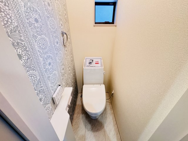 松戸市千駄堀新築戸建【寒風台小学校：10分】のトイレ|温水洗浄暖房便座つきトイレ