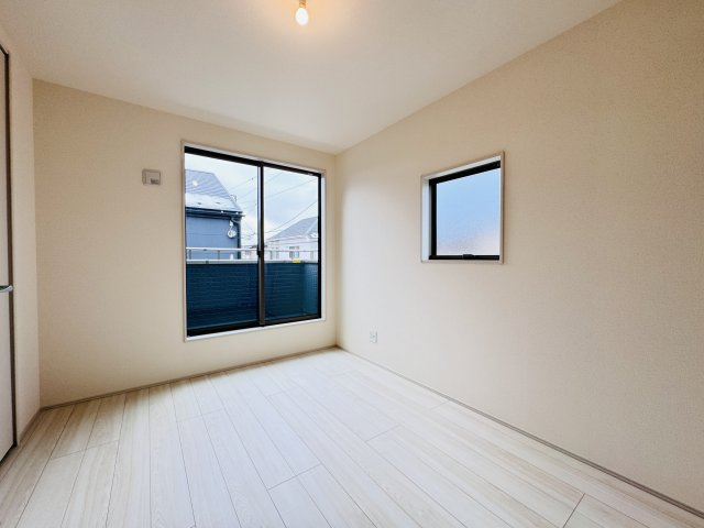 松戸市千駄堀新築戸建【寒風台小学校：10分】の子供部屋|6帖洋室